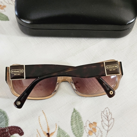 Beautiful Coach Sunglasses 👓 amber glasses - Picture 6 of 15